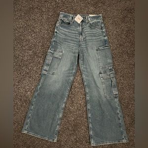 NWT American Eagle High Waisted Cargo Jeans